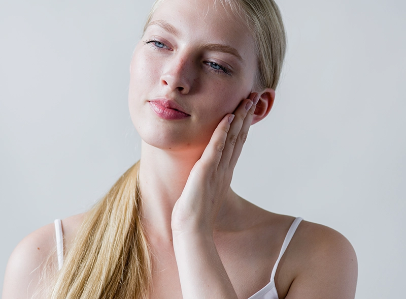 Contact Seibert Complete Dentistry. Woman at front desk of cincinnati office.